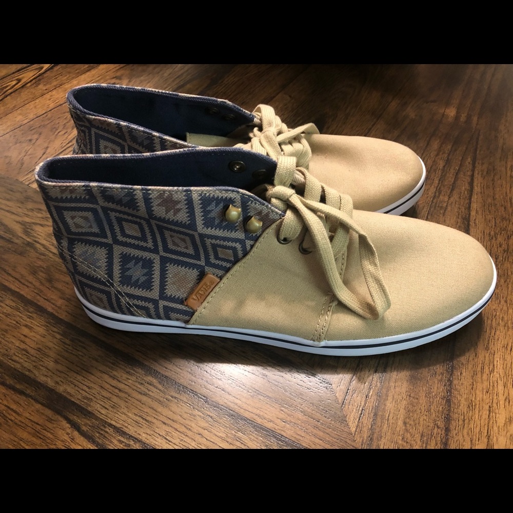 Vans Never worn. Size 8.5